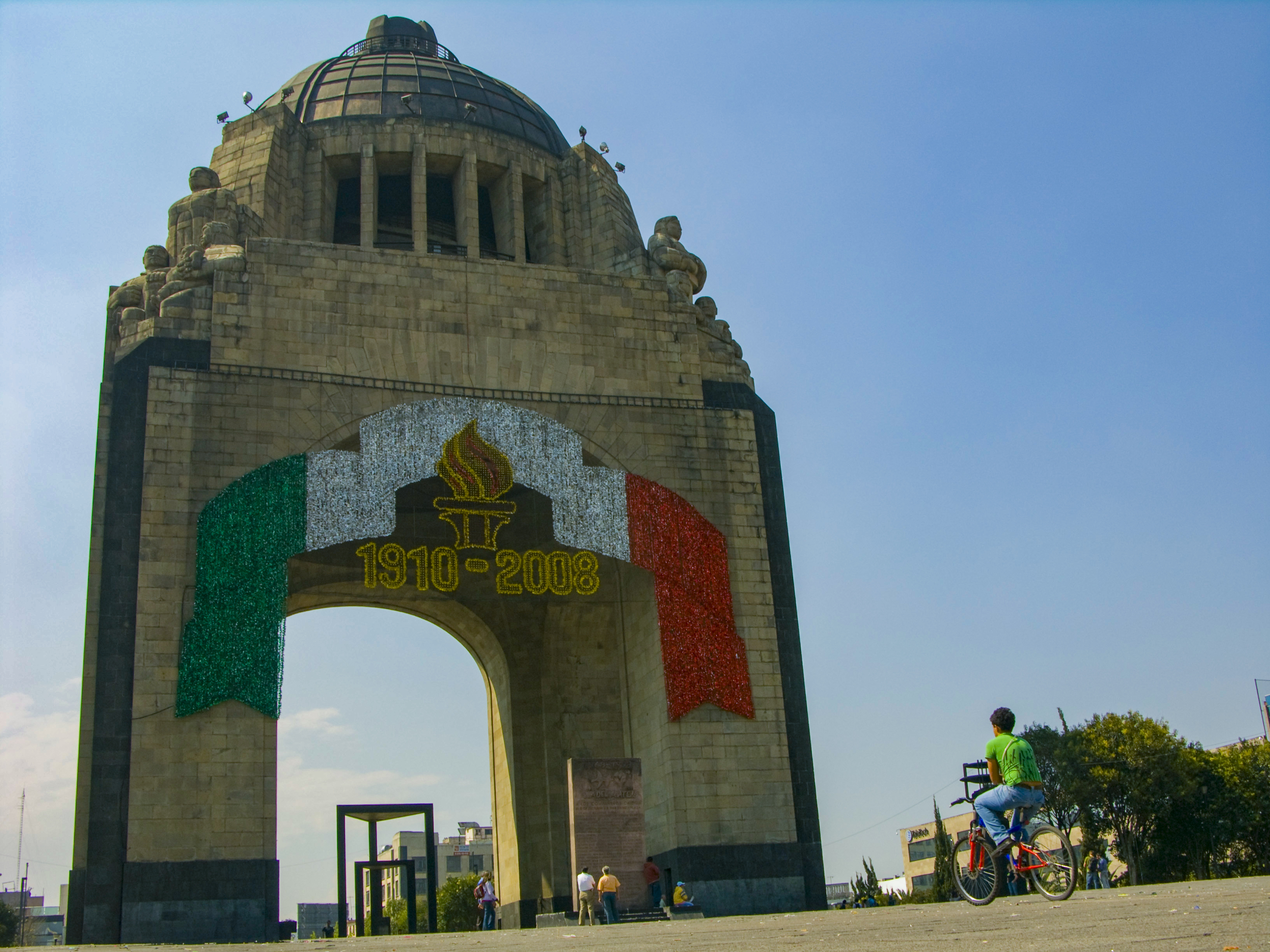 Monument to Revolution 2008  